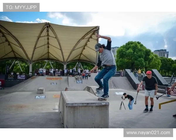 上海滑板队边路渗透分析及其对比赛结果的影响探讨