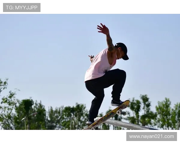 广州滑板队在极限运动联赛中以72分稳居积分榜首位