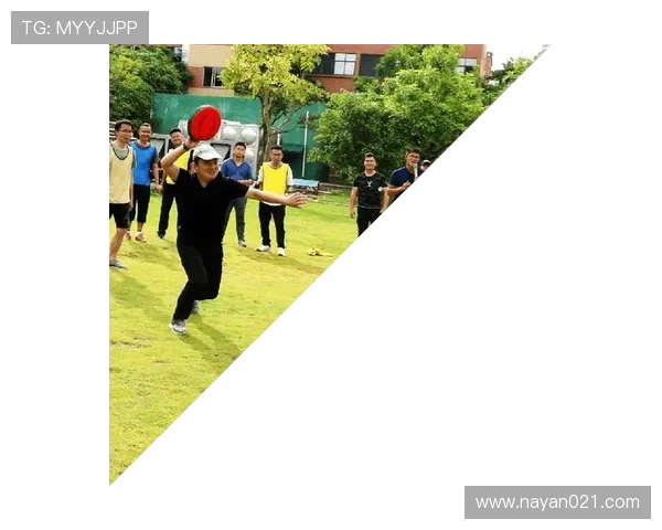 深圳飞盘队技术探讨：提升竞技水平与团队协作的关键要素分析