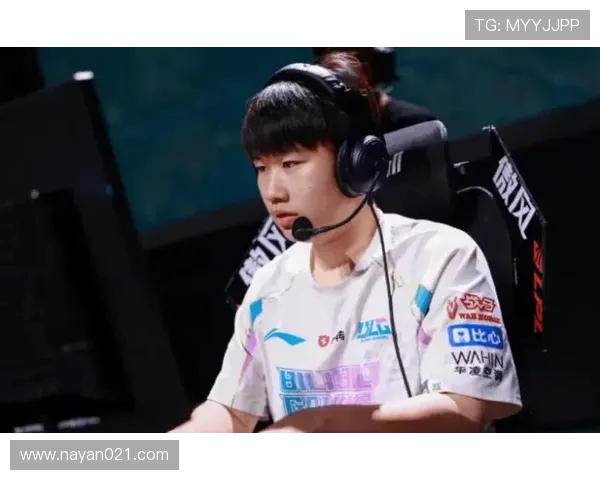 赛后复盘：探讨FPX与BLG在比赛中的团队配合与战术执行