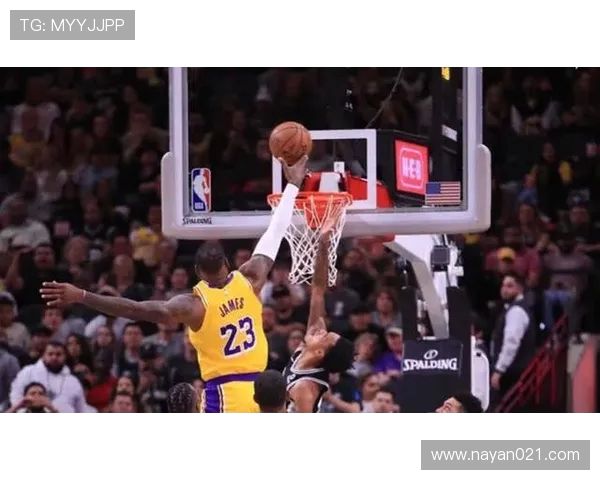 库里三分球总数超4000成历史第一人再创辉煌纪录