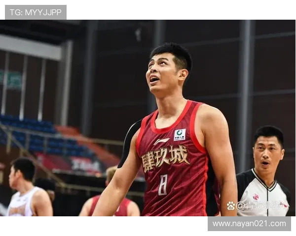 方硕的篮球之路：从青涩新星到球队核心的成长历程与奋斗故事