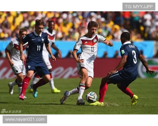 法国与德国足球对决全景回顾精彩瞬间与战术分析 法国与德国足球对决全景回顾精彩瞬间与战术分析