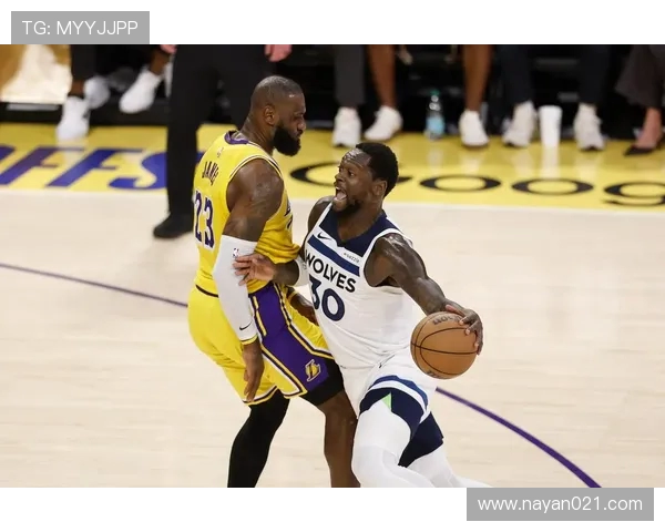 詹姆斯对阵森林狼的精彩数据分析与比赛回顾