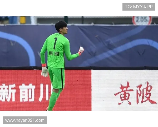 钟诚:在时代浪潮中坚定前行的青年力量与梦想追求 钟诚:在时代浪潮中坚定前行的青年力量与梦想追求