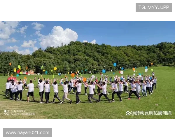 深圳飞盘队与北京飞盘队赛后复盘探讨团队协作的成功与不足之处